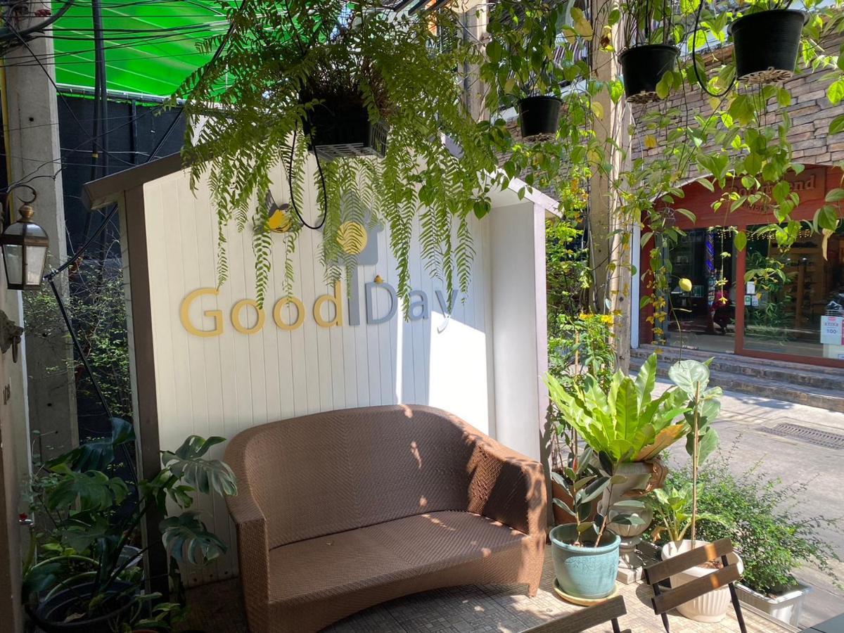 Good Day Hostel Bangkok Exterior photo